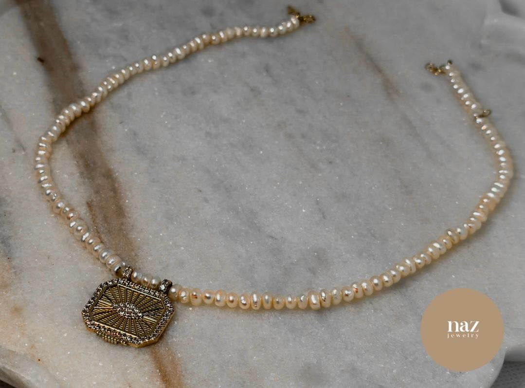 Le peregrina - the pilgrim