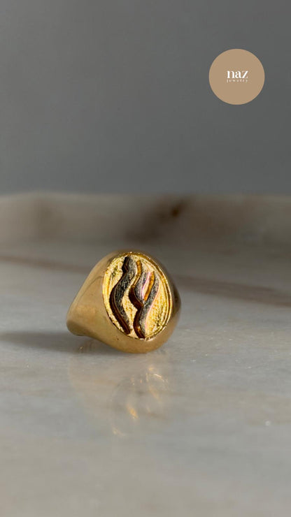 Signet ring